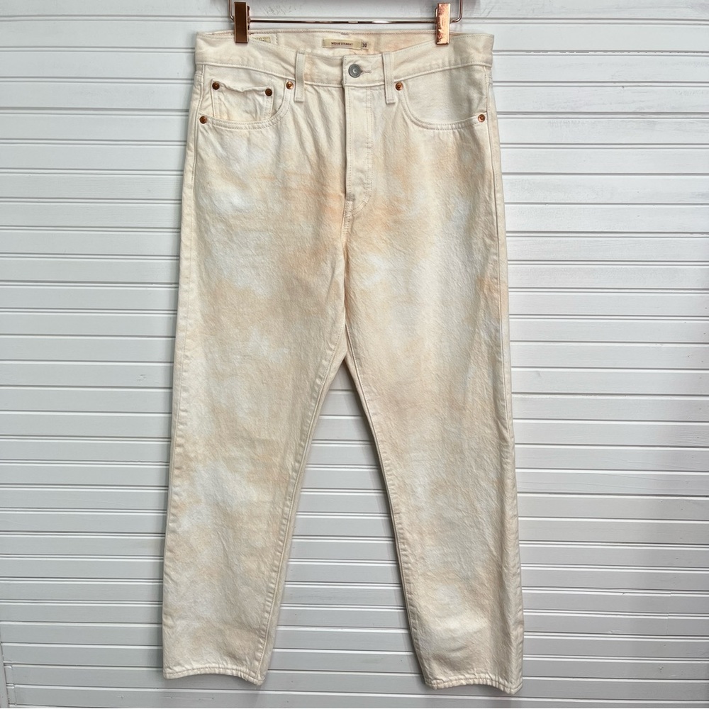 Levi's White and Peach Wedgie Straight Jean